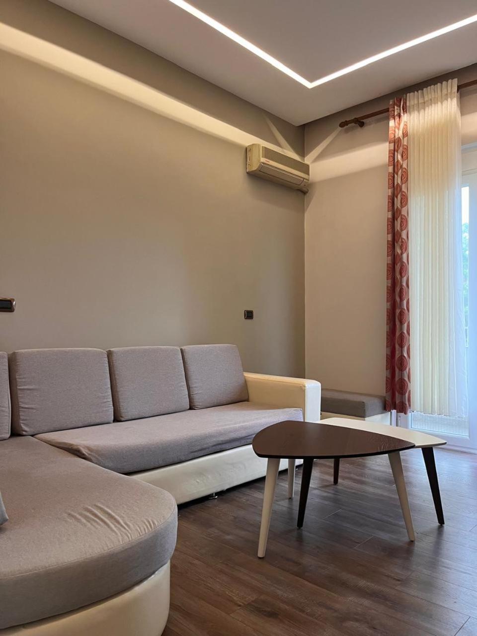 Lukas Apartament Vollga Durrës Exteriér fotografie